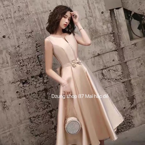 Dẫn đầu xu hướng thời trang mới nhất, Dzung mang đến bộ sưu tập thời trang đằng cấp hàng đầu. Sang trọng và thanh lịch, tối giản nhưng không đơn điệu 