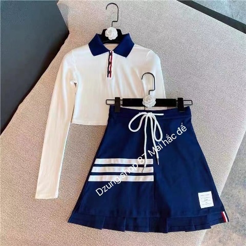 Dẫn đầu xu hướng thời trang mới nhất, Dzung mang đến bộ sưu tập thời trang đằng cấp hàng đầu. Sang trọng và thanh lịch, tối giản nhưng không đơn điệu 