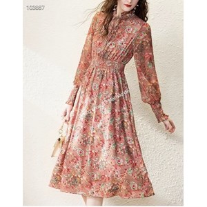 Dẫn đầu xu hướng thời trang mới nhất, Dzung mang đến bộ sưu tập thời trang đằng cấp hàng đầu. Sang trọng và thanh lịch, tối giản nhưng không đơn điệu 