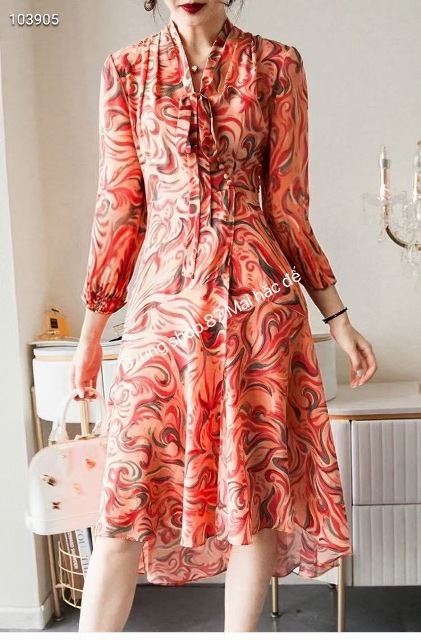 Dẫn đầu xu hướng thời trang mới nhất, Dzung mang đến bộ sưu tập thời trang đằng cấp hàng đầu. Sang trọng và thanh lịch, tối giản nhưng không đơn điệu 