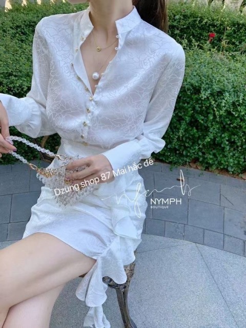 Dẫn đầu xu hướng thời trang mới nhất, Dzung mang đến bộ sưu tập thời trang đằng cấp hàng đầu. Sang trọng và thanh lịch, tối giản nhưng không đơn điệu 