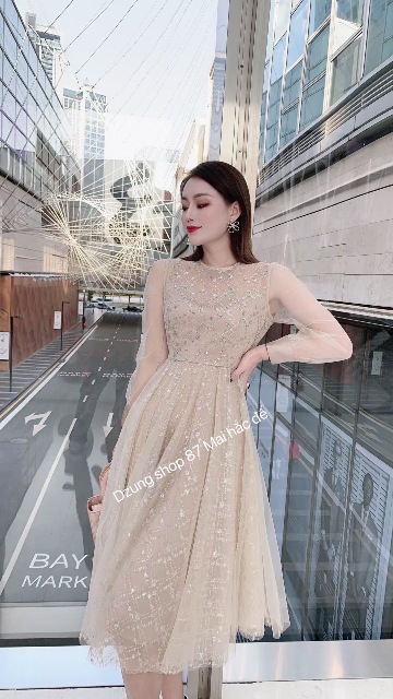 Dẫn đầu xu hướng thời trang mới nhất, Dzung mang đến bộ sưu tập thời trang đằng cấp hàng đầu. Sang trọng và thanh lịch, tối giản nhưng không đơn điệu 