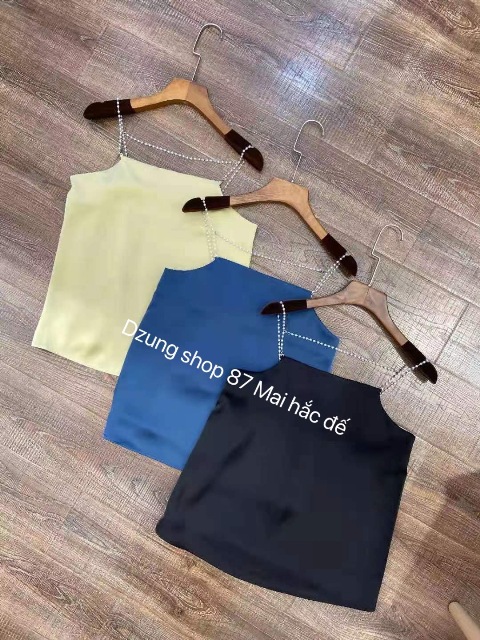Áo sơ mi  tuy đơn giản nhưng lại mang nhiều ý nghĩa sâu sắc trong mỗi trường hợp khác nhau, những ý nghĩa đó đều để lại ấn tượng đối với cả người mặc lẫn người ngắm.