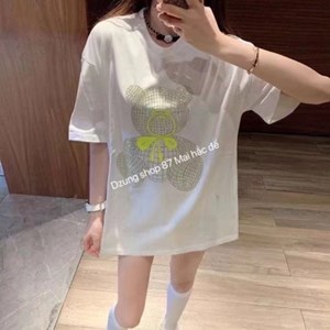 Áo thun cộc tay món đồ quen thuộc vào mùa hè với tất cả các cô gái. Với những cách phối đồ cùng chiếc áo này dưới đây sẽ giúp các nàng thêm tự tin, năng động đón hè.