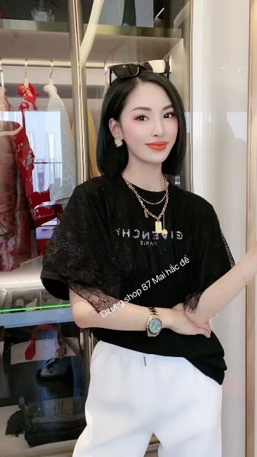 Áo thun cộc tay món đồ quen thuộc vào mùa hè với tất cả các cô gái. Với những cách phối đồ cùng chiếc áo này dưới đây sẽ giúp các nàng thêm tự tin, năng động đón hè.