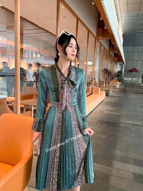 Dẫn đầu xu hướng thời trang mới nhất, Dzung mang đến bộ sưu tập thời trang đằng cấp hàng đầu. Sang trọng và thanh lịch, tối giản nhưng không đơn điệu 