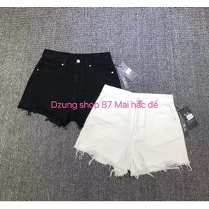 Trong vô vàn các loại trang phục điệu đà, chân váy có ưu điểm là đánh lừa thị giác, làm đôi chân người mặc trông thon dài hơn. Ngoài ra, chúng còn giúp chị em có một vẻ ngoài nổi bật và cuốn hút.