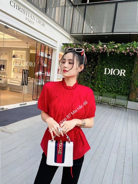 Mỗi mẫu áo sơ mi nữ đẹp 2021 đều đem đến cho người mặc nét thanh tao, nhã nhặn và lịch sự.