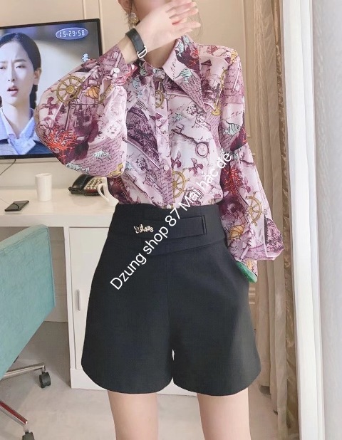 Áo sơ mi  tuy đơn giản nhưng lại mang nhiều ý nghĩa sâu sắc trong mỗi trường hợp khác nhau, những ý nghĩa đó đều để lại ấn tượng đối với cả người mặc lẫn người ngắm.