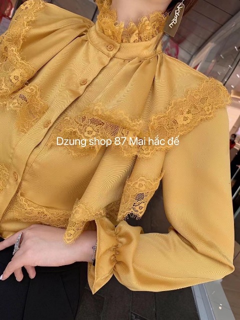 Áo sơ mi  tuy đơn giản nhưng lại mang nhiều ý nghĩa sâu sắc trong mỗi trường hợp khác nhau, những ý nghĩa đó đều để lại ấn tượng đối với cả người mặc lẫn người ngắm.