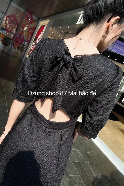 Dẫn đầu xu hướng thời trang mới nhất, Dzung mang đến bộ sưu tập thời trang đằng cấp hàng đầu. Sang trọng và thanh lịch, tối giản nhưng không đơn điệu 