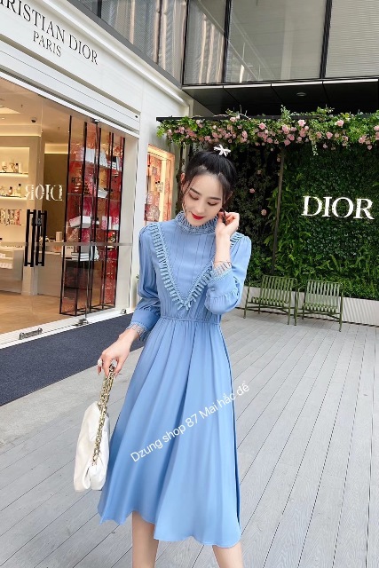 Dẫn đầu xu hướng thời trang mới nhất, Dzung mang đến bộ sưu tập thời trang đằng cấp hàng đầu. Sang trọng và thanh lịch, tối giản nhưng không đơn điệu 