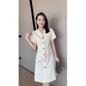 Dẫn đầu xu hướng thời trang mới nhất, Dzung mang đến bộ sưu tập thời trang đằng cấp hàng đầu. Sang trọng và thanh lịch, tối giản nhưng không đơn điệu 