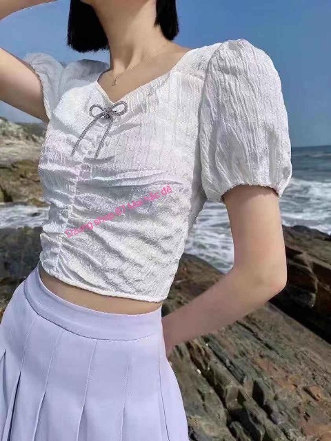 Áo sơ mi  tuy đơn giản nhưng lại mang nhiều ý nghĩa sâu sắc trong mỗi trường hợp khác nhau, những ý nghĩa đó đều để lại ấn tượng đối với cả người mặc lẫn người ngắm.