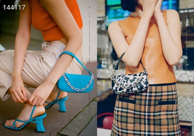 Tôi nghĩ bất kì người phụ nữ nào cũng có thể lột xác chỉ bằng một chiếc váy xinh đẹp và giày cao gót. Giày cao gót tiếp thêm sức mạnh cho phụ nữ bằng một cách nào đó.