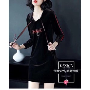 Đồng hồ không chỉ nhắc ta về thời gian mà còn là phụ kiện không thể thiếu