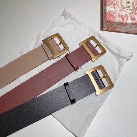 Với những món phụ kiện dưới đây đảm bảo các nàng đều sang chảnh hết cỡ, bất chấp bạn có ăn mặc theo phong cách nào đi chăng nữa.