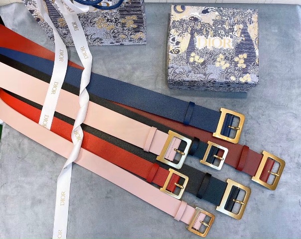 Với những món phụ kiện dưới đây đảm bảo các nàng đều sang chảnh hết cỡ, bất chấp bạn có ăn mặc theo phong cách nào đi chăng nữa.