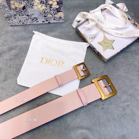 Với những món phụ kiện dưới đây đảm bảo các nàng đều sang chảnh hết cỡ, bất chấp bạn có ăn mặc theo phong cách nào đi chăng nữa.