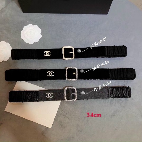 Ai có niềm đam mê thời trang muốn làm đẹp cũng sẽ sở hữu những món phụ kiện làm đẹp này.