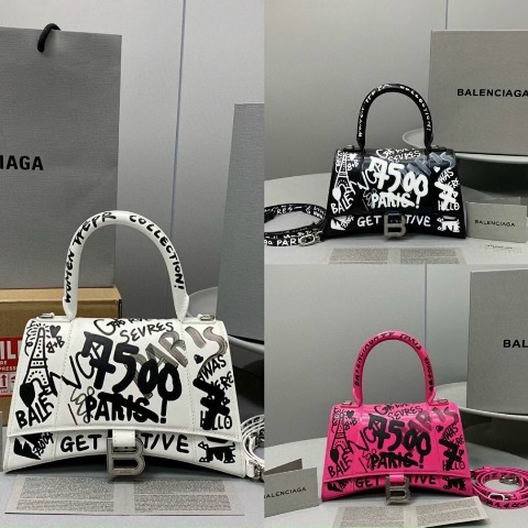 Túi không chỉ là phụ kiện mà nó còn thể hiện phong cách, cá tính của từng người