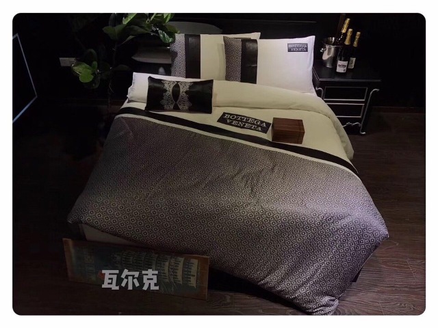 Với kiểu váy này bạn có thể diện đi làm, đi chơi hoặc đi dự tiệc trong mùa hè nhé.