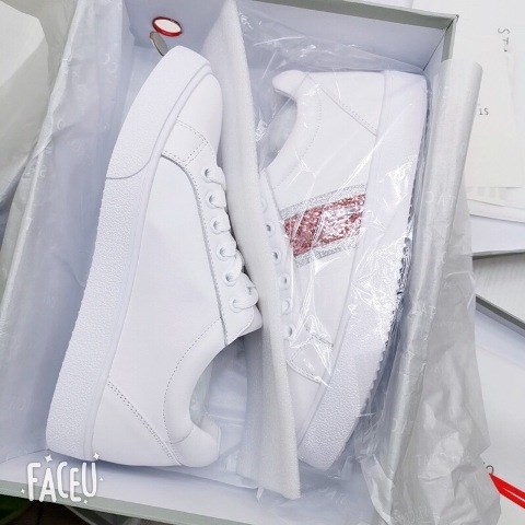 GIÀY THỂ THAO LV SIÊU CẤP 