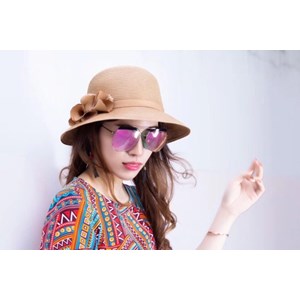 Với kiểu váy này bạn có thể diện đi làm, đi chơi hoặc đi dự tiệc