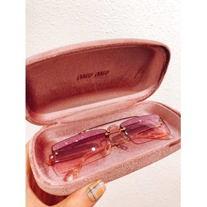 Với kiểu váy này bạn có thể diện đi làm, đi chơi hoặc đi dự tiệc