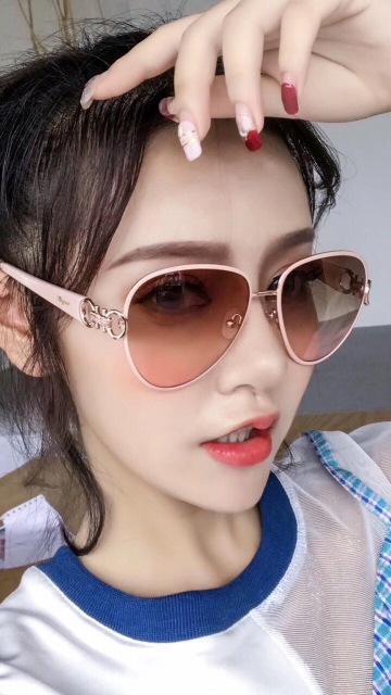 BST kính thời trang siêu Hot 