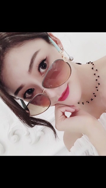 BST kính thời trang siêu Hot 