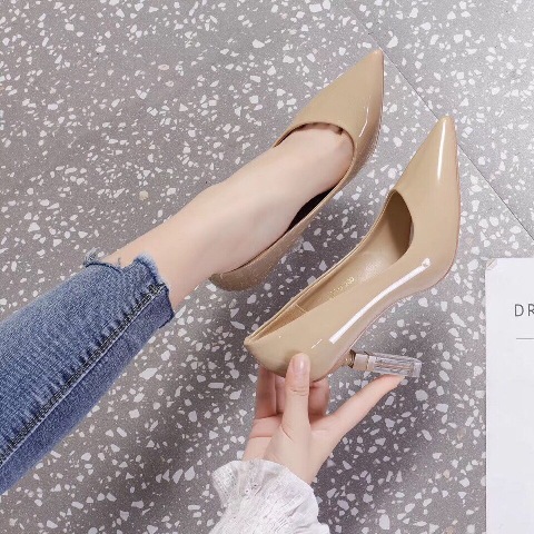 Áo len chưa bao giờ là cũ hay mờ nhạt để một tín đồ có thể lãng quên