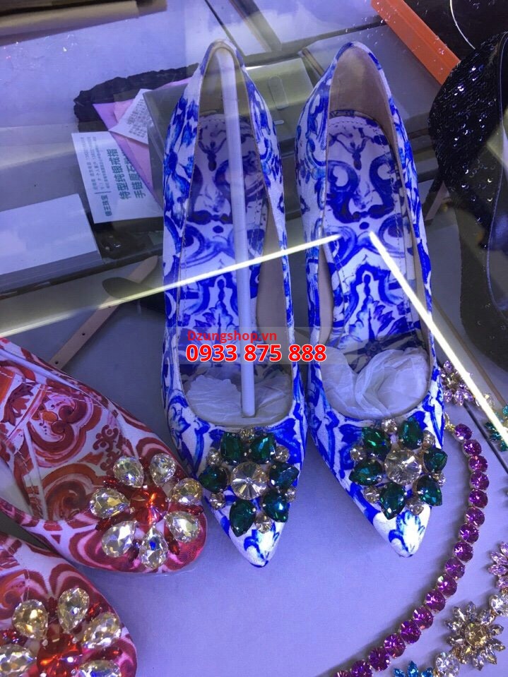 Bộ sưu tập giầy thời trang tháng 3/2016