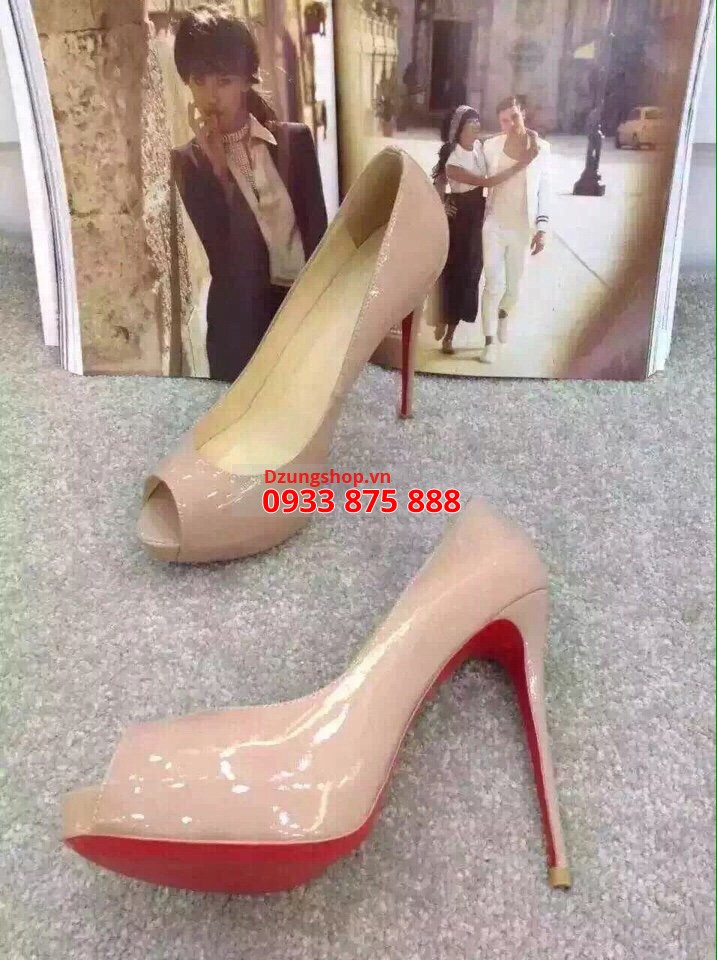 Bộ sưu tập giầy thời trang tháng 3/2016